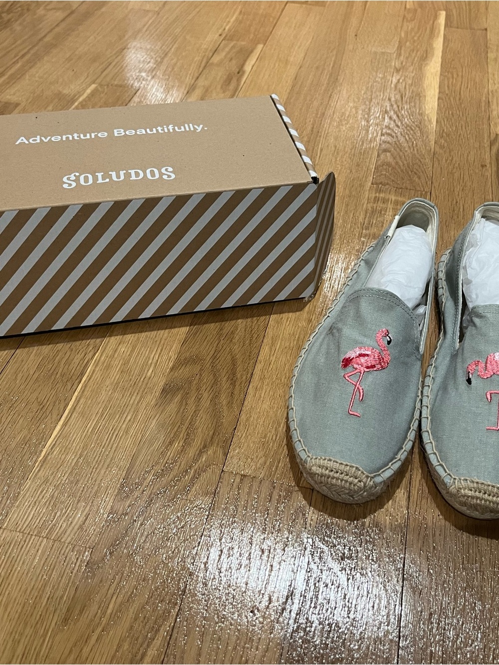 Soludos Women's blue Espadrille with Pink Flamingo Embroidery. New. 7.5